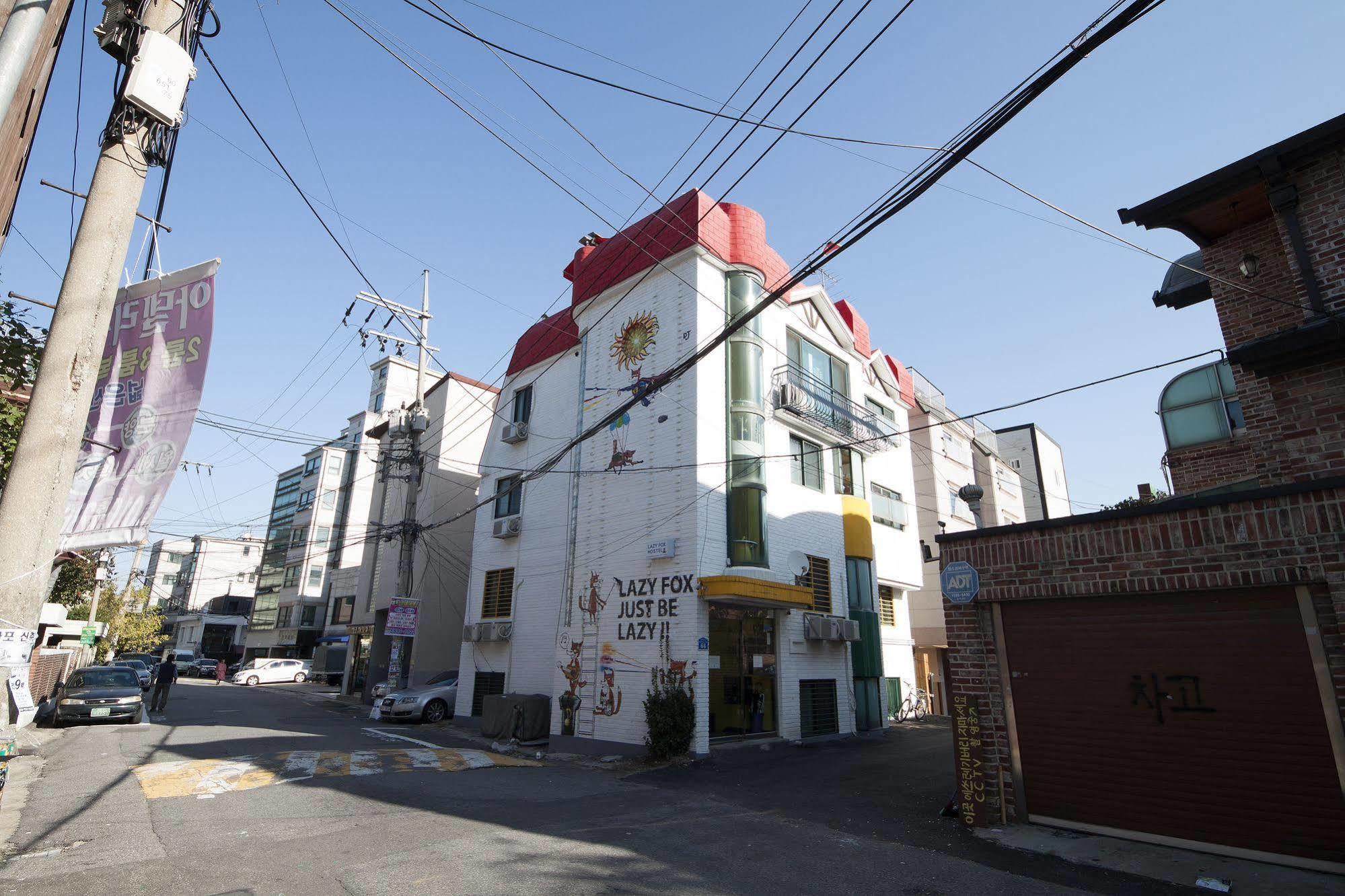 Hongdae Lazy Fox Hostel In Seúl Exterior foto